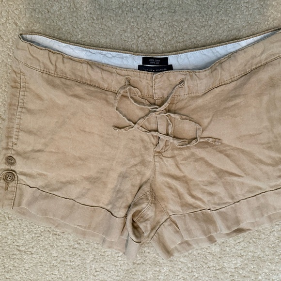 Tommy Hilfiger Linen Khaki Cargo Shorts - Picture 2 of 4